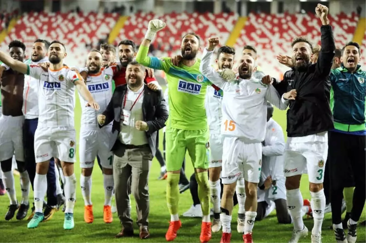 Aytemiz Alanyaspor'dan İstikrarlı Kapanış
