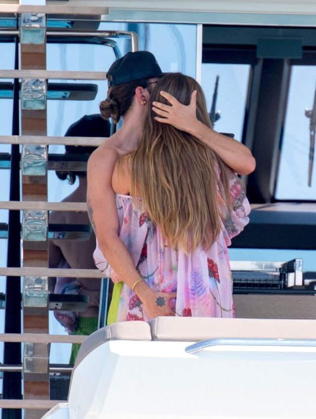 Heidi Klum Kendisinde 16 Yaş Büyük Sevgilisiyle Teknede Aşk Tazeledi