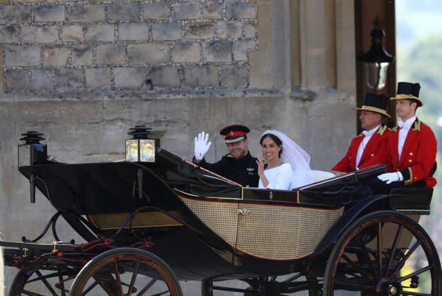 Meghan Markle ve Prens Harry'nin Öpüşme Anı Coşkuyla kutlandı