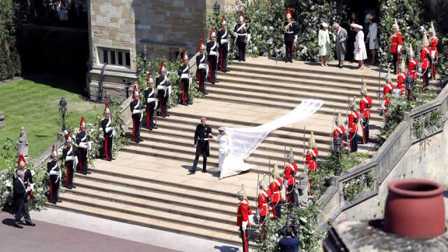 Meghan Markle ve Prens Harry'nin Öpüşme Anı Coşkuyla kutlandı