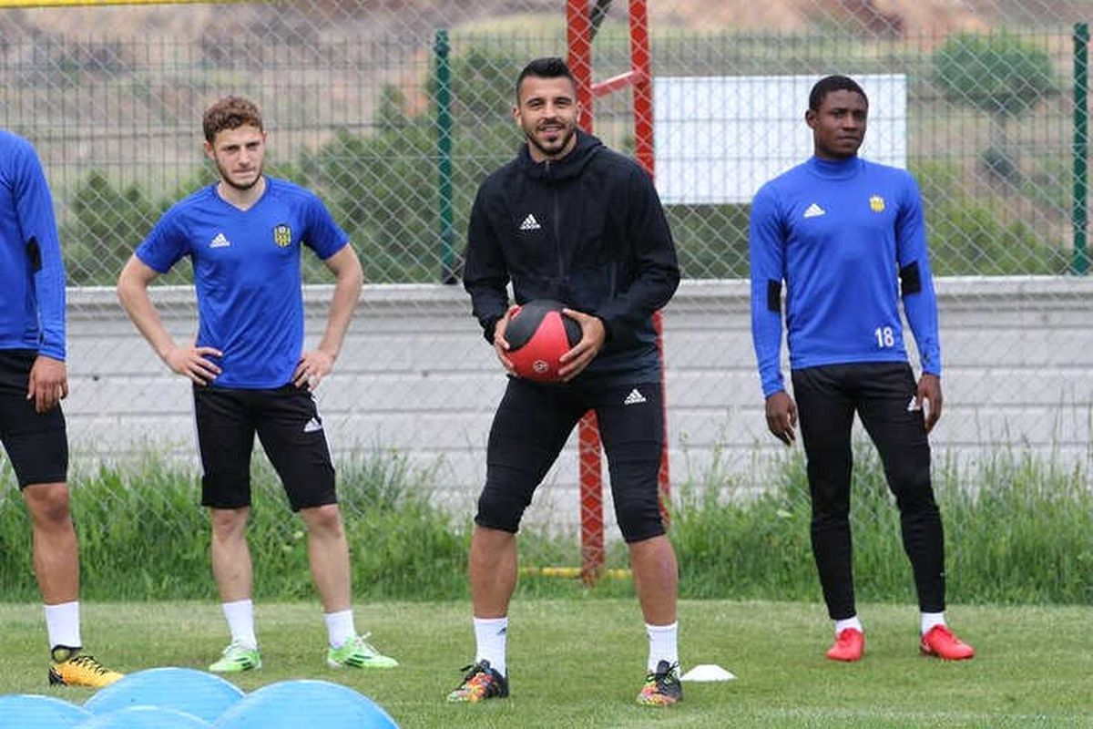 Mustafa Eskihellaç Genç Milli Takım Aday Kadrosunda