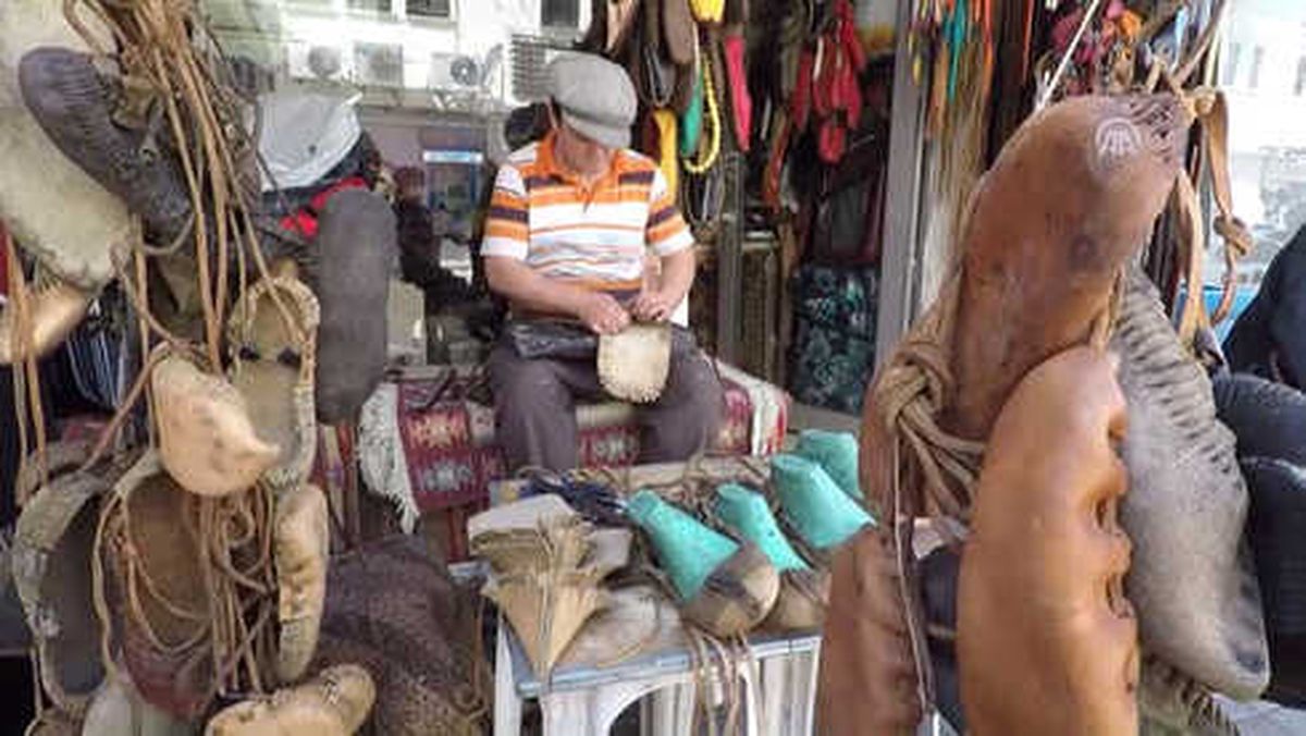 Teke Yöresi Çarığı' Tunahan Ustayla Hayat Buluyor