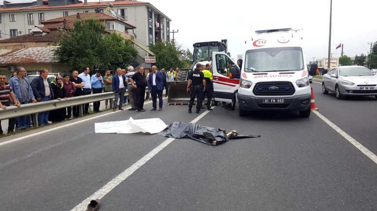 İş Makinesinin Altına Kalan Adam Hayatını Kaybetti