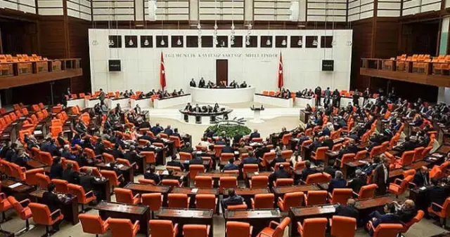 İşte AK Parti'de Liste Dışı Kalan 147 Milletvekili İşte AK Parti'de Liste Dışı Kalan 147 Milletvekili