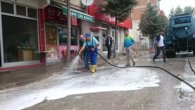 Mehmet Ormankıran ''Yollarımızın Bakımını ve Temizliğini Yapıyoruz''