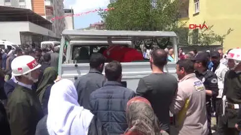 Muş Şehit Asteğmen, Muş'ta Gözyaşlarıyla Toprağa Verildi Muş Şehit Asteğmen, Muş'ta Gözyaşlarıyla Toprağa Verildi