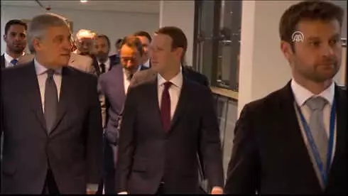 Facebook'un Kurucusu ve Üst Yöneticisi Mark Zuckerberg Brüksel'de Facebook'un Kurucusu ve Üst Yöneticisi Mark Zuckerberg Brüksel'de