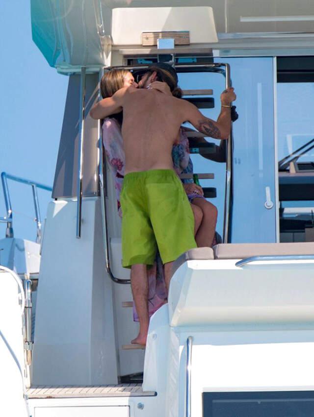 Heidi Klum, 16 Yaş Küçük Sevgilisiyle Teknede Aşka Geldi