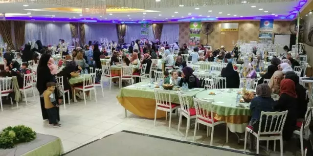 Yardımeli Derneğinden İftar Yemeği Yardımeli Derneğinden İftar Yemeği