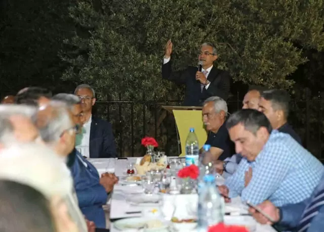 Karşıyaka İftar Sofrasında Buluştu Karşıyaka İftar Sofrasında Buluştu
