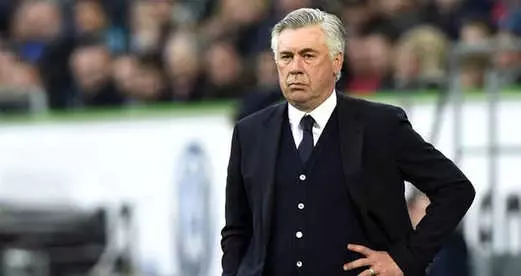 Maurizio Sarri'yle Yollarını Ayıran Napoli, Carlo Ancelotti ile Anlaştı Maurizio Sarri'yle Yollarını Ayıran Napoli, Carlo Ancelotti ile Anlaştı