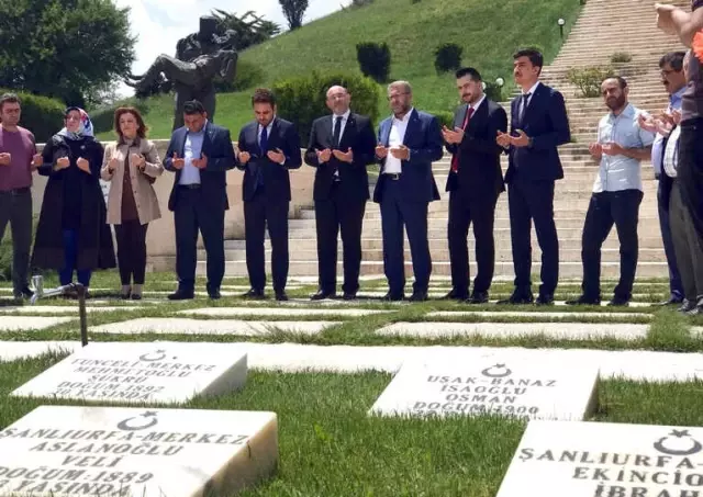 Seçim Startını Şehitler Diyarı Dumlupınar'dan Verdiler Seçim Startını Şehitler Diyarı Dumlupınar'dan Verdiler
