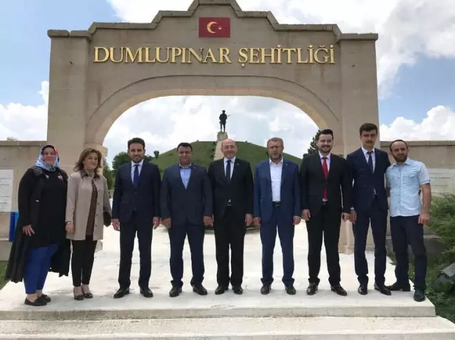 Seçim Startını Şehitler Diyarı Dumlupınar'dan Verdiler Seçim Startını Şehitler Diyarı Dumlupınar'dan Verdiler