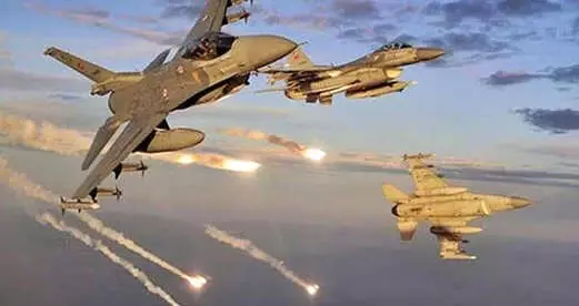 TSK'dan Hakurk'a Hava Harekatı: Teröristlerin Kullandığı 6 Hedef İmha Edildi