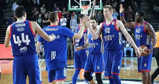 Anadolu Efes, Darüşşafaka Doğuş'u Geçerek Yarı Finale Çıktı