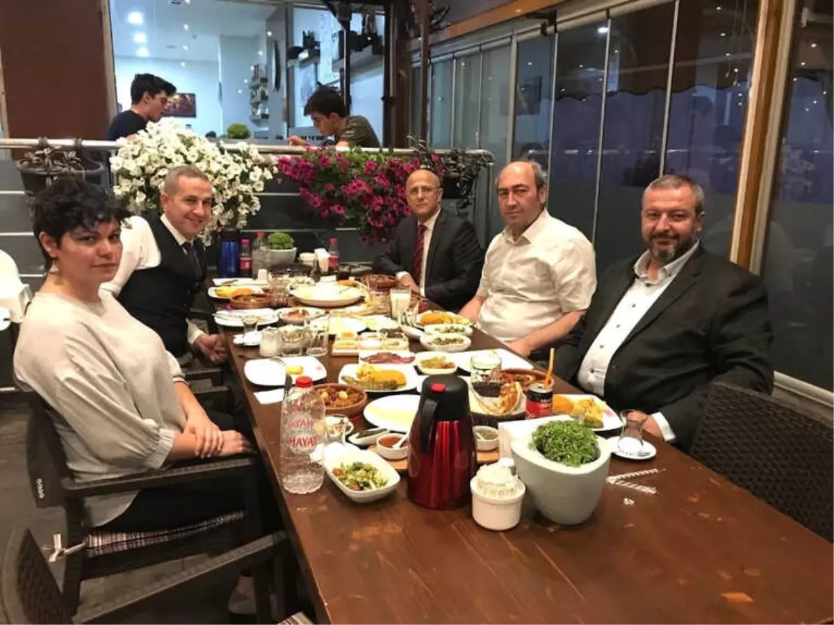 Dostluk Kulübü, Yeni Yönetimi İlk Toplantısı İçin İftarda Buluştu