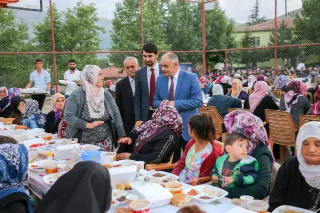 Yahyalı'da 'Kardeşlik Sofrası' Kirazlı Mahallesinde Kuruldu