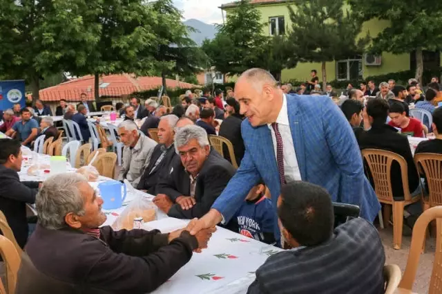 Yahyalı'da 'Kardeşlik Sofrası' Kirazlı Mahallesinde Kuruldu