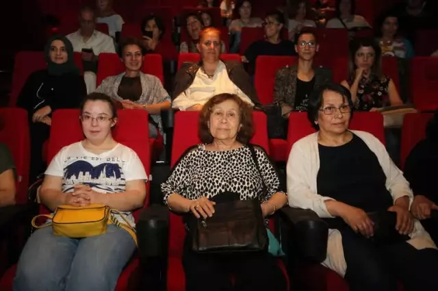 Yenimek Kursiyerleri Sinemada Buluştu Yenimek Kursiyerleri Sinemada Buluştu