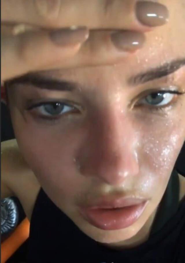 Adriana Lima Spor Sonrası Yaptığı Terli Paylaşımıyla Dikkat Çekti