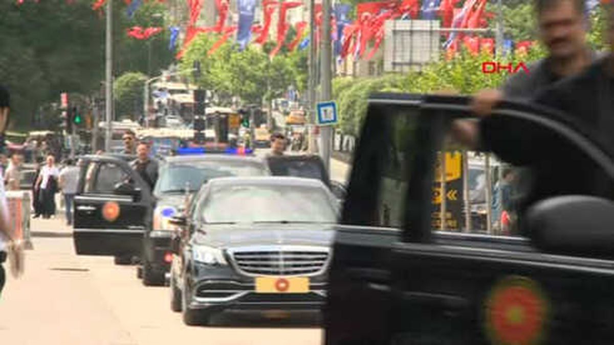 Hdp Kadıköy'de Adaylarını Tanıttı