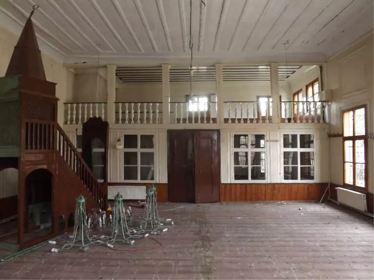 İstanbul'da 273 Yaşındaki Kaşgari Camii'nin Restorasyonu Tamamlandı