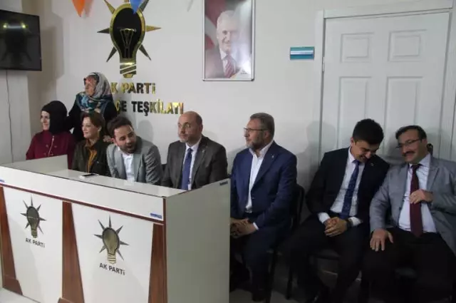 AK Parti'nin Emet'teki Seçim Bürosu Dualarla Açıldı AK Parti'nin Emet'teki Seçim Bürosu Dualarla Açıldı