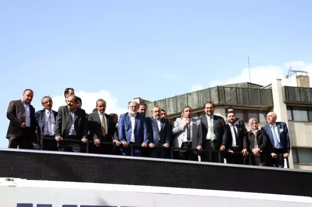 AK Parti Van Milletvekili Adaylarına Coşkulu Karşılama AK Parti Van Milletvekili Adaylarına Coşkulu Karşılama