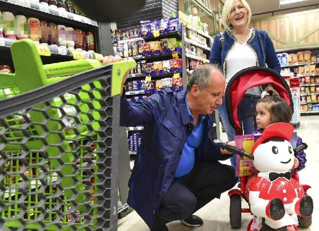 Muharrem İnce ve Eşi Alışverişe Çıktı