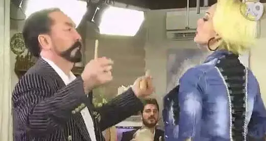 Adnan Oktar'ın Dansı Sıra Gecesine Damga Vurdu