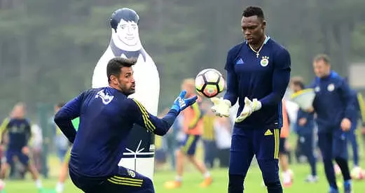Fenerbahçeli Carlos Kameni: Paramı Verin Gideyim