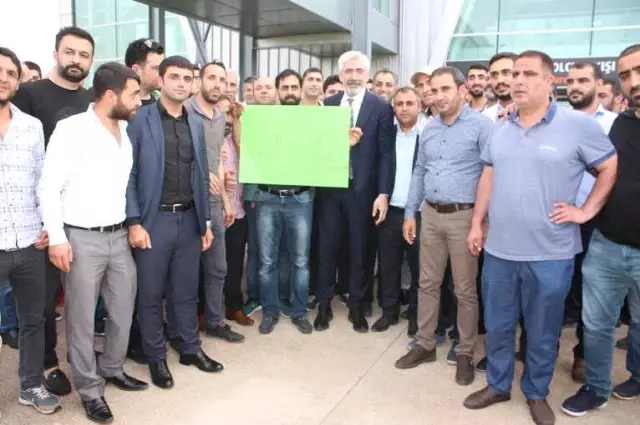 Galip Ensarioğlu'na Coşkulu Karşılama