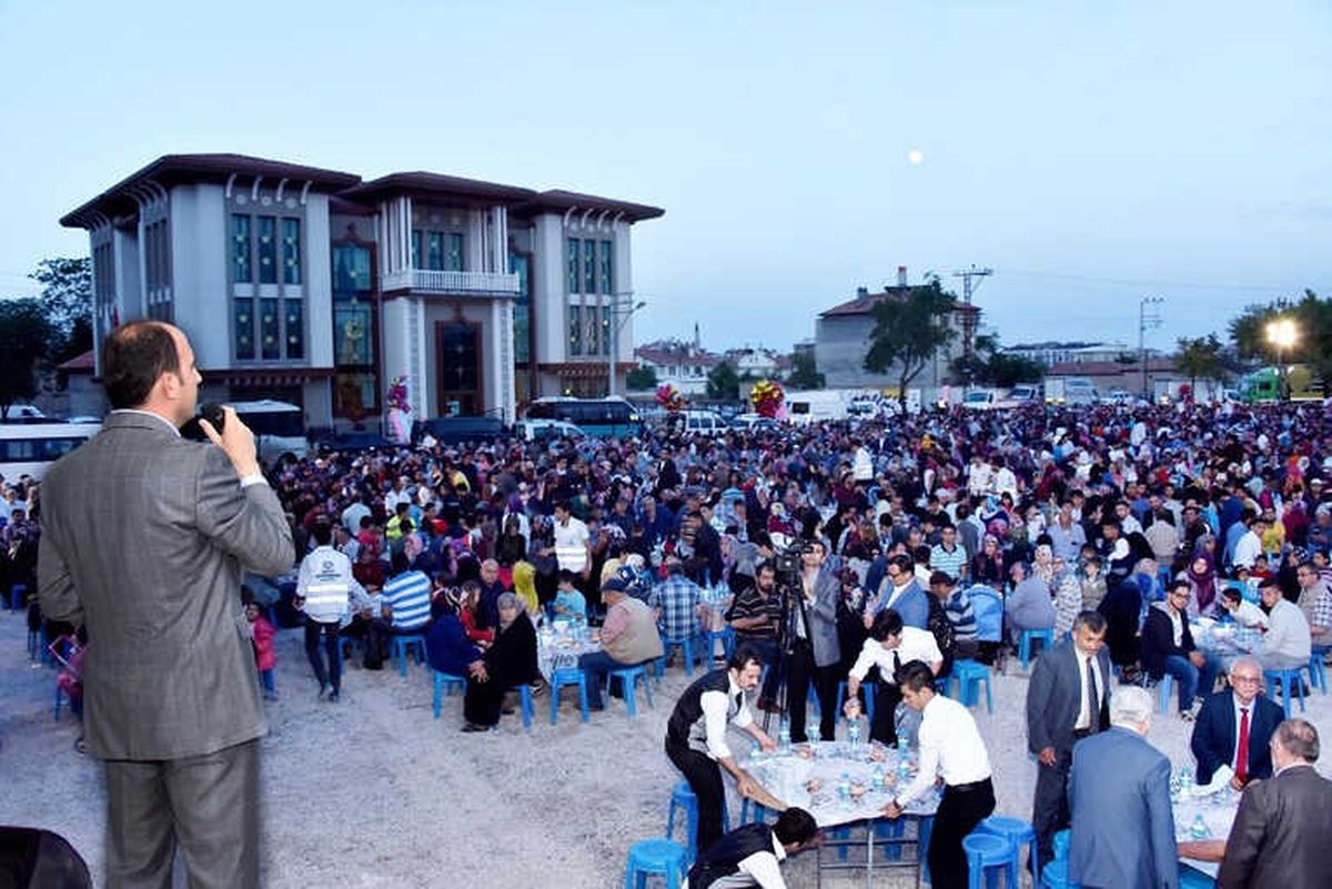 Başkan Altay: 'Mahalle İftarları Çok Güzel Bir Ramazan Geleneği'