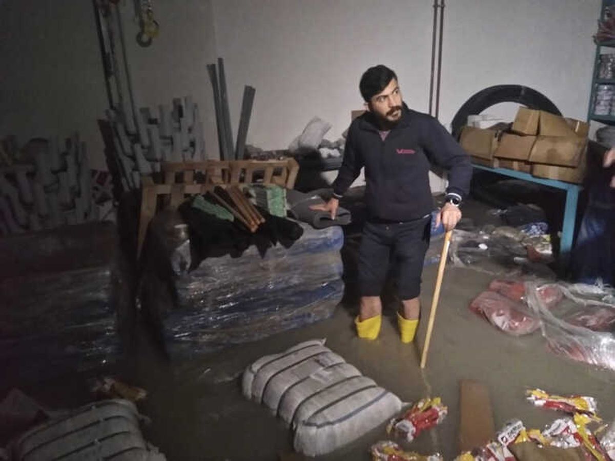 Başkent'te İş Merkezi Sular Altında Kaldı