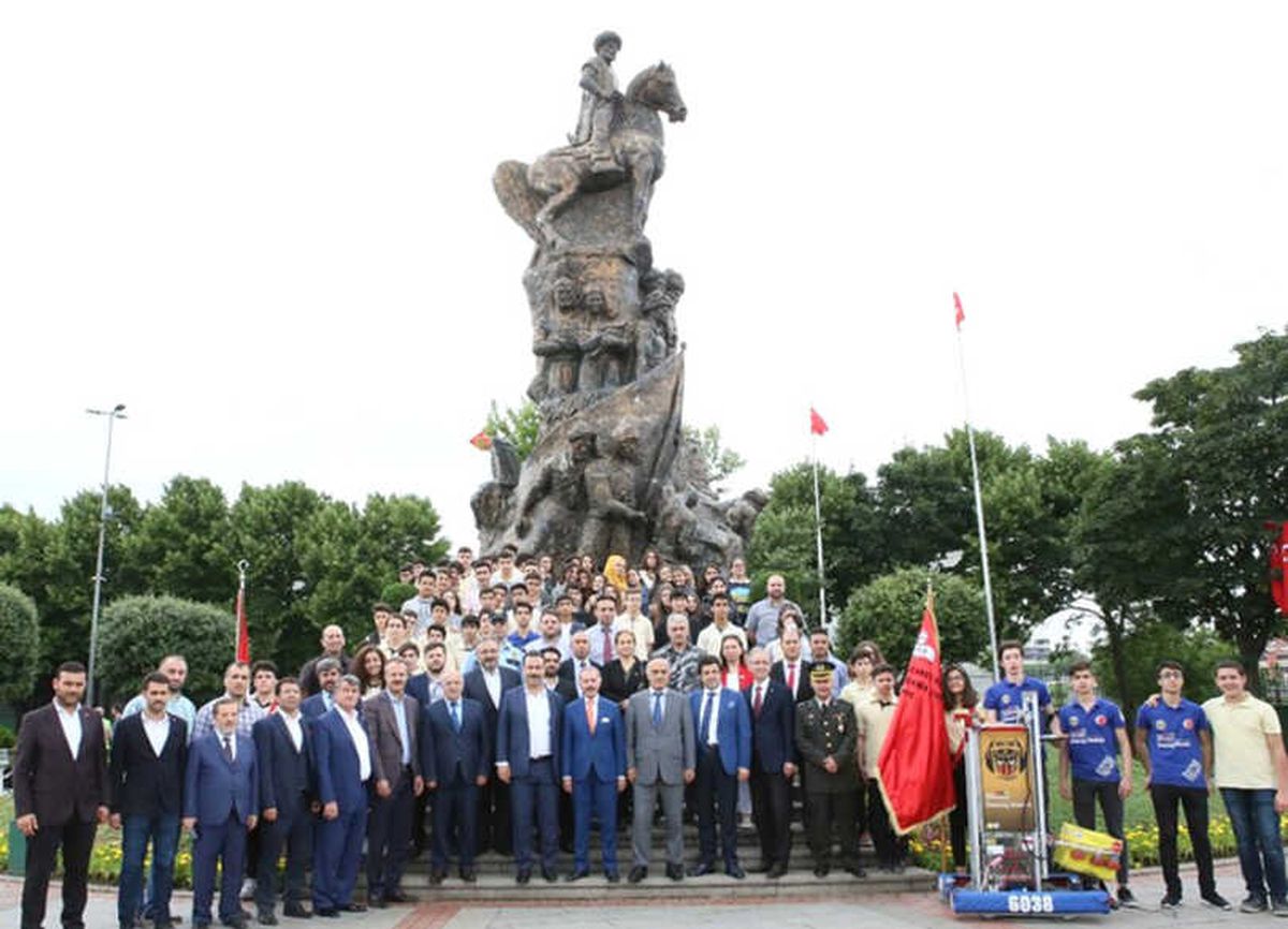 İstanbul'un Fethi Bayrampaşa'da Coşkuyla Kutlandı