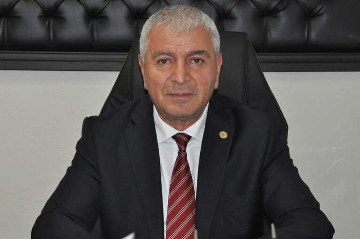 Özdemir, Şampiyon Olan Takımları Tebrik Etti