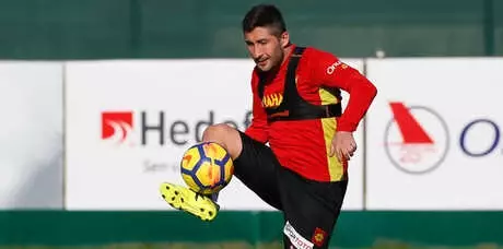 Göztepe'de Sabri Sarıoğlu ile Yollar Ayrıldı... Göztepe'de Sabri Sarıoğlu ile Yollar Ayrıldı...