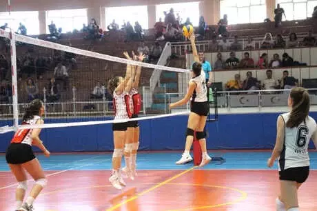 Voleybol Türkiye Birinciliği Burdur'da Başladı