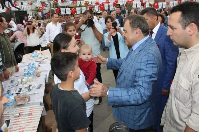 Bakan Eroğlu'nun Katıldığı Törende Yağmur Sürprizi