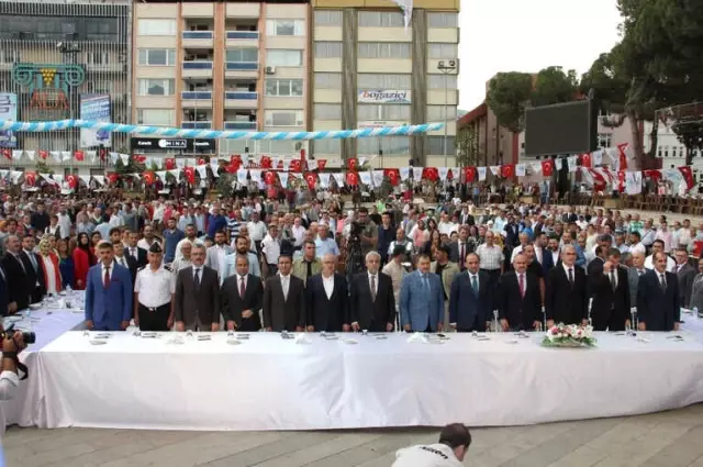 Bakan Eroğlu'nun Katıldığı Törende Yağmur Sürprizi