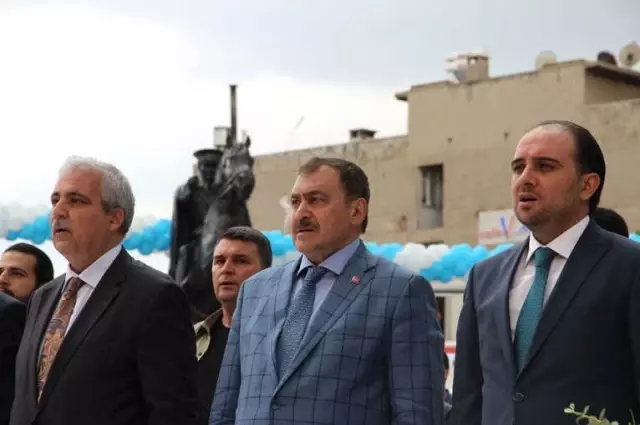 Bakan Eroğlu'nun Katıldığı Törende Yağmur Sürprizi