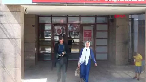 İzmir Babalığı Kabul Etmeyen İşadamı Dna Testine Zorla Getirildi İzmir Babalığı Kabul Etmeyen İşadamı Dna Testine Zorla Getirildi