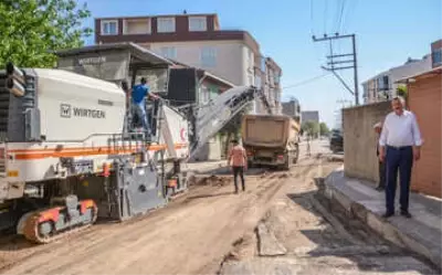Karacabey'de Altyapı ve Asfaltlama Çalışmaları Tam Gaz