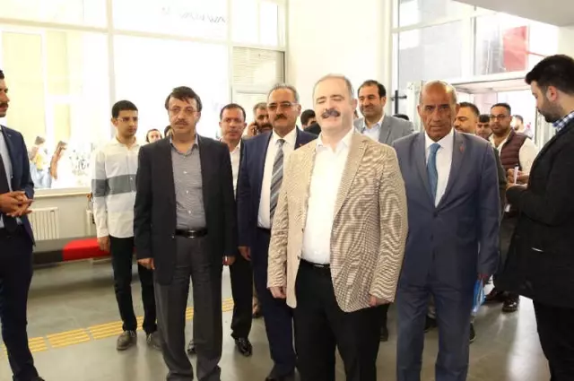 Van'dan Cumhurbaşkanı Erdoğan'ın Seçim Kampanyasına Bağış Desteği Van'dan Cumhurbaşkanı Erdoğan'ın Seçim Kampanyasına Bağış Desteği