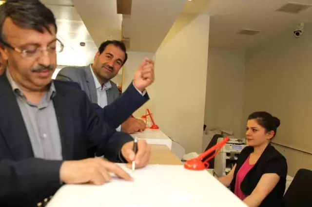 Van'dan Cumhurbaşkanı Erdoğan'ın Seçim Kampanyasına Bağış Desteği Van'dan Cumhurbaşkanı Erdoğan'ın Seçim Kampanyasına Bağış Desteği