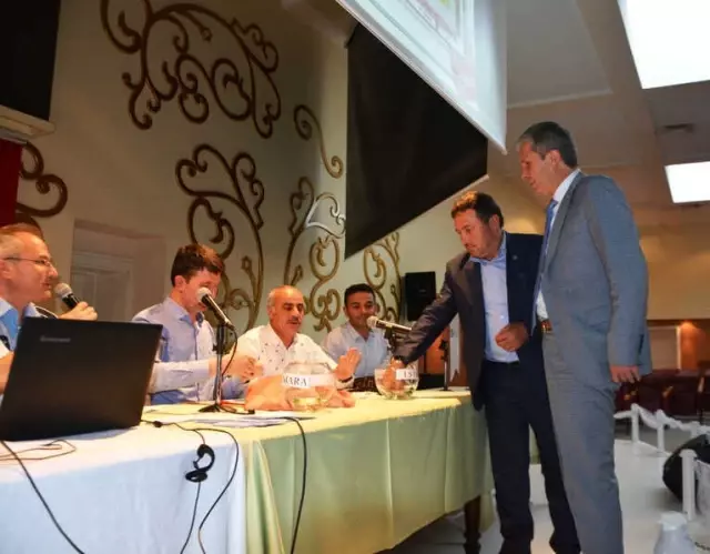 Alikahya Kapalı Pazaryeri'nde Tezgah Sahipleri Belirlendi