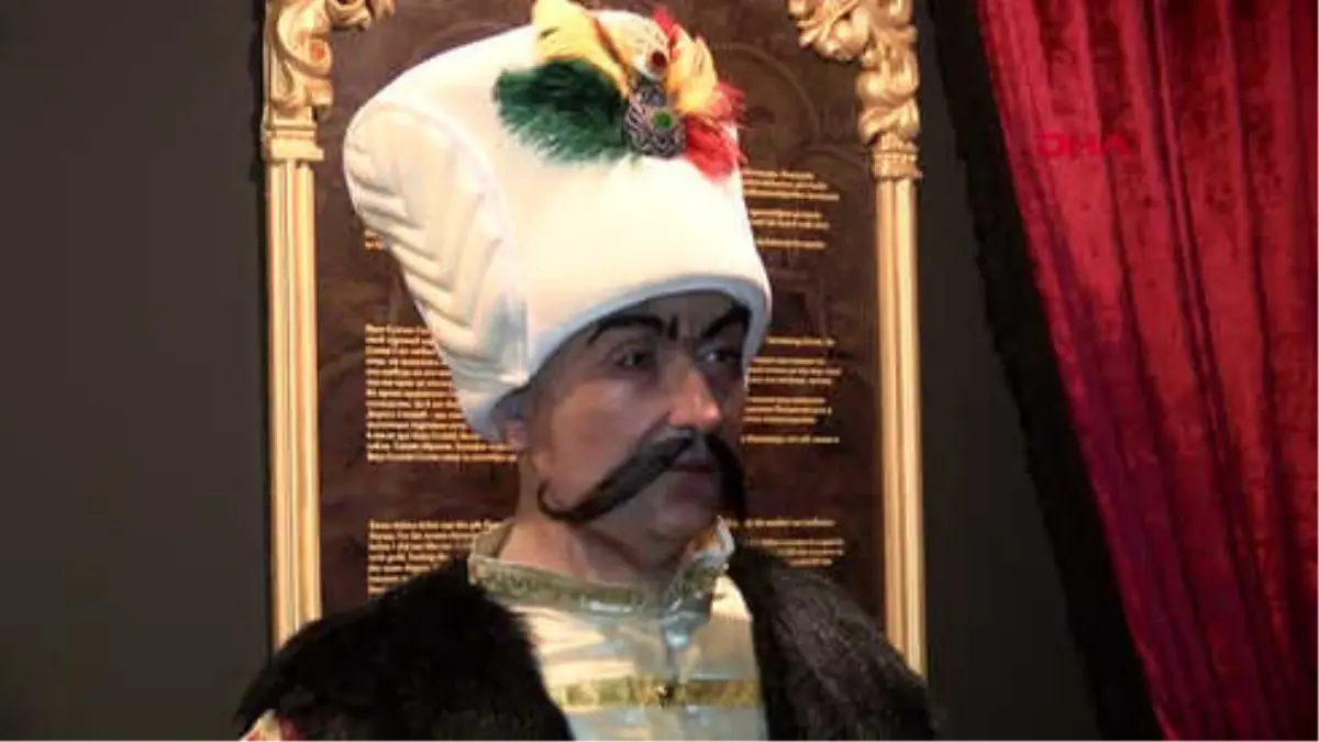 Antalya Padişahların Mumdan Heykelleri Antalya'da Hd