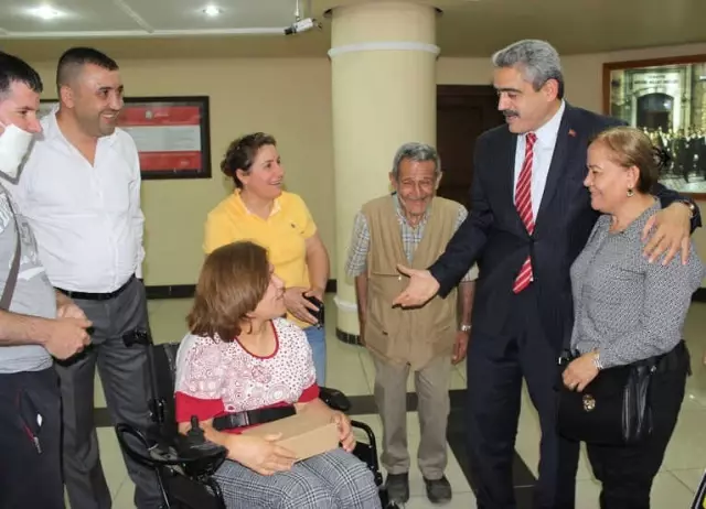 Başkan Alıcık Engelli Vatandaşı Sevindirdi Başkan Alıcık Engelli Vatandaşı Sevindirdi