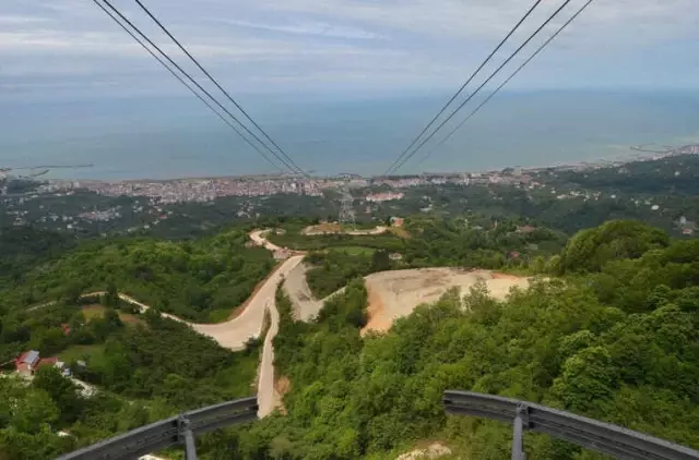 Karadeniz'in En Uzun Mesafeli Teleferik Projesi Tamamlandı Karadeniz'in En Uzun Mesafeli Teleferik Projesi Tamamlandı
