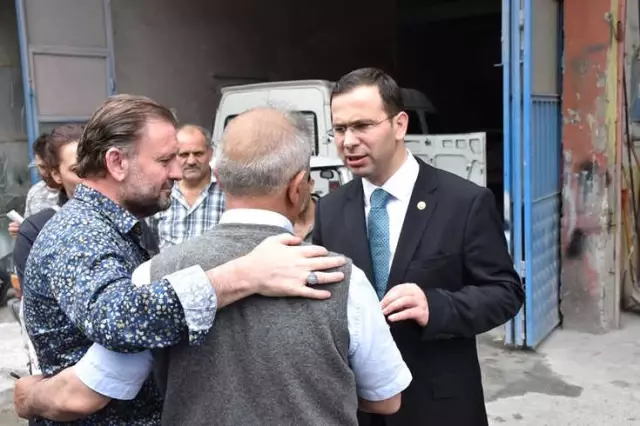 AK Parti Milletvekilleri Seçim Gezilerini Sürdürüyor AK Parti Milletvekilleri Seçim Gezilerini Sürdürüyor